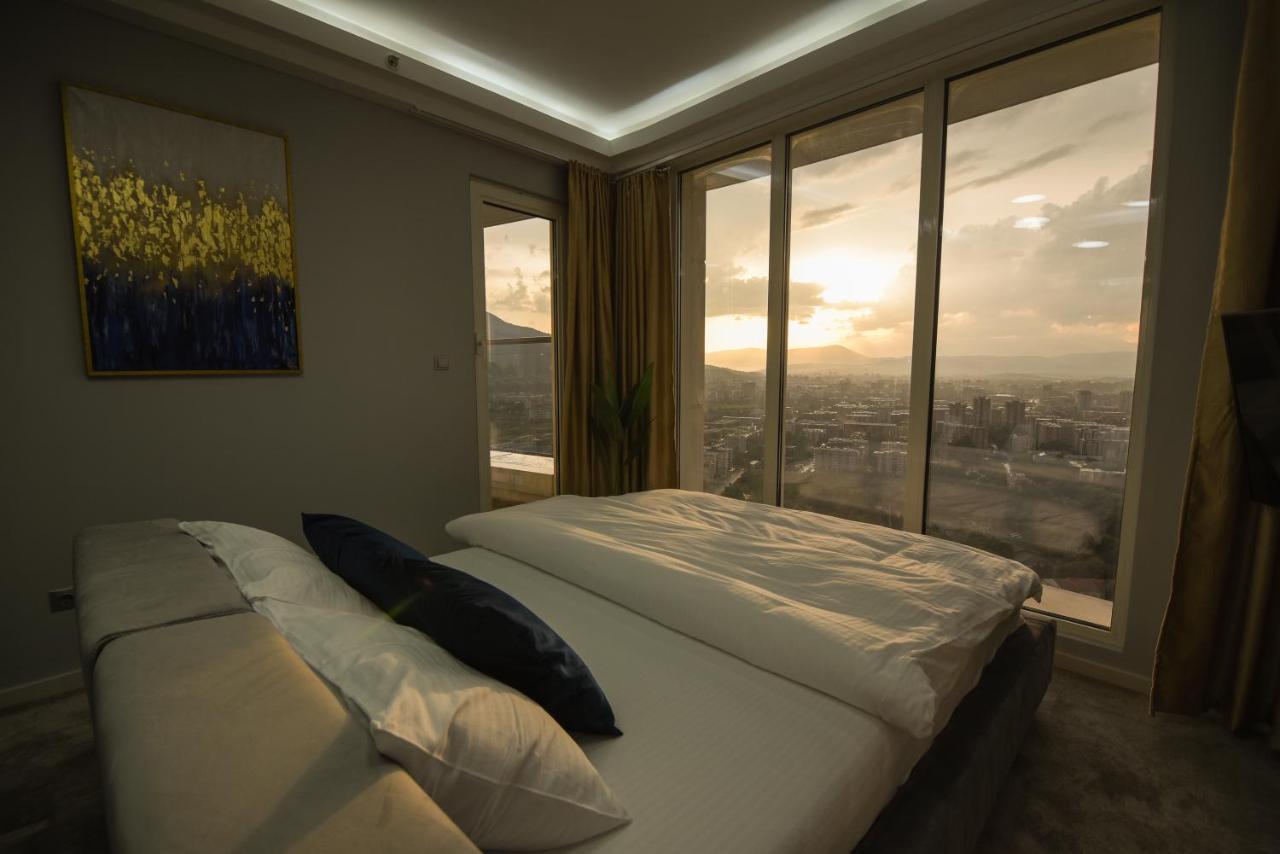 Sky Deluxe Fitness & Apartment