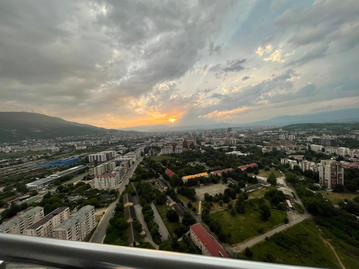 Sky Deluxe Fitness & Skopje